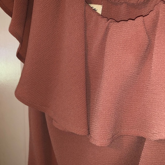 One shoulder Blouse with strap - Picture 2 of 4